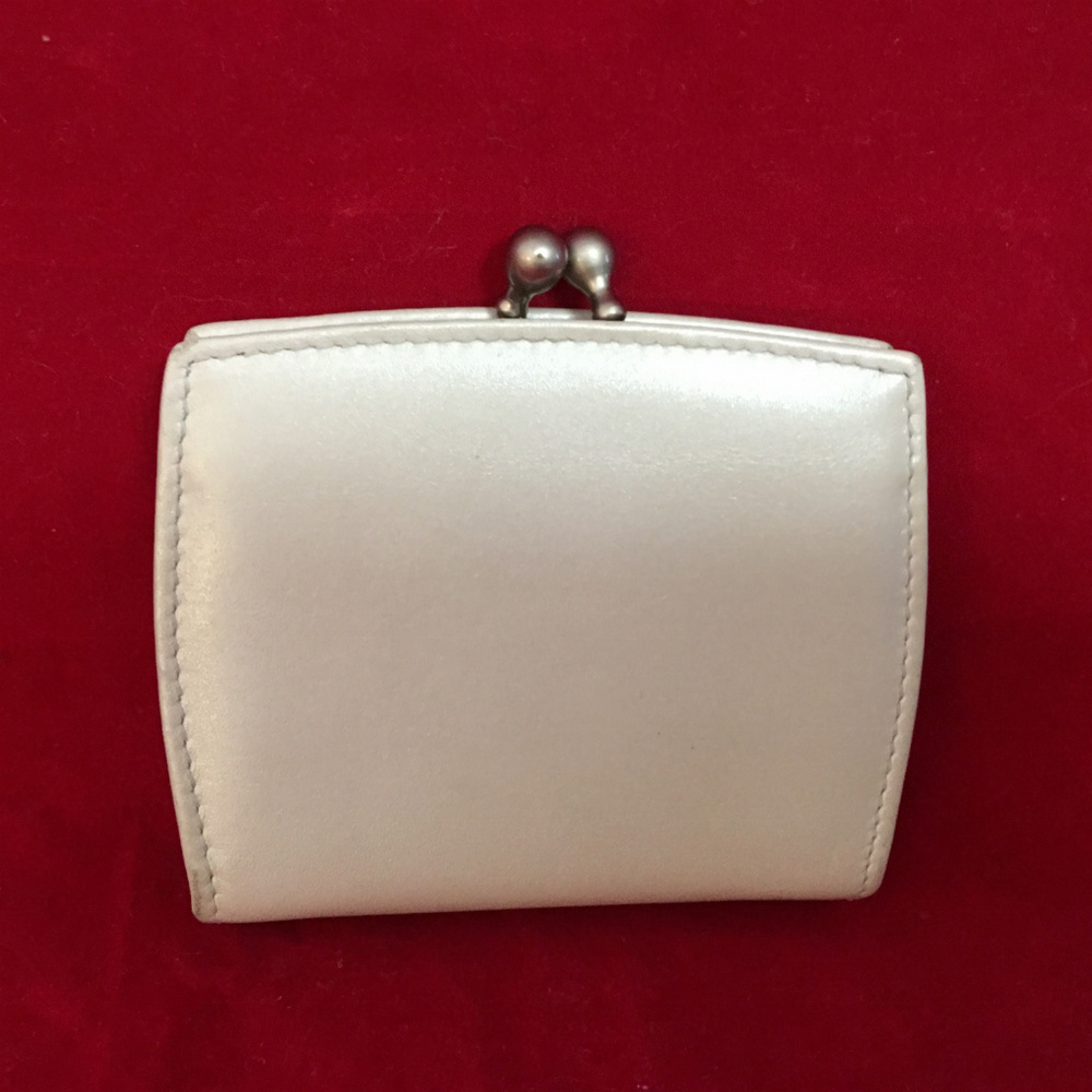 SOLD! COACH Madison Ivory Leather Mini Coin Purse - Picture 2 of 8